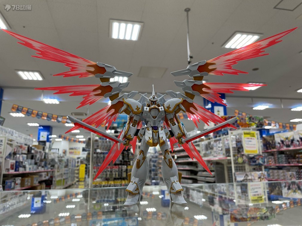 万代10月26日 一般发售 HGCE 1/144 257号 NOG-M2D1/E 黑骑士小队神鸟迦楼罗 贴纸与素组