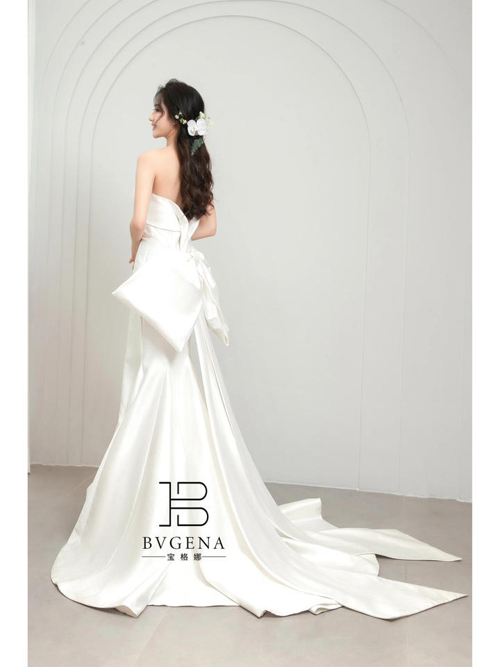 BVGENA|缎面蝴蝶结婚纱