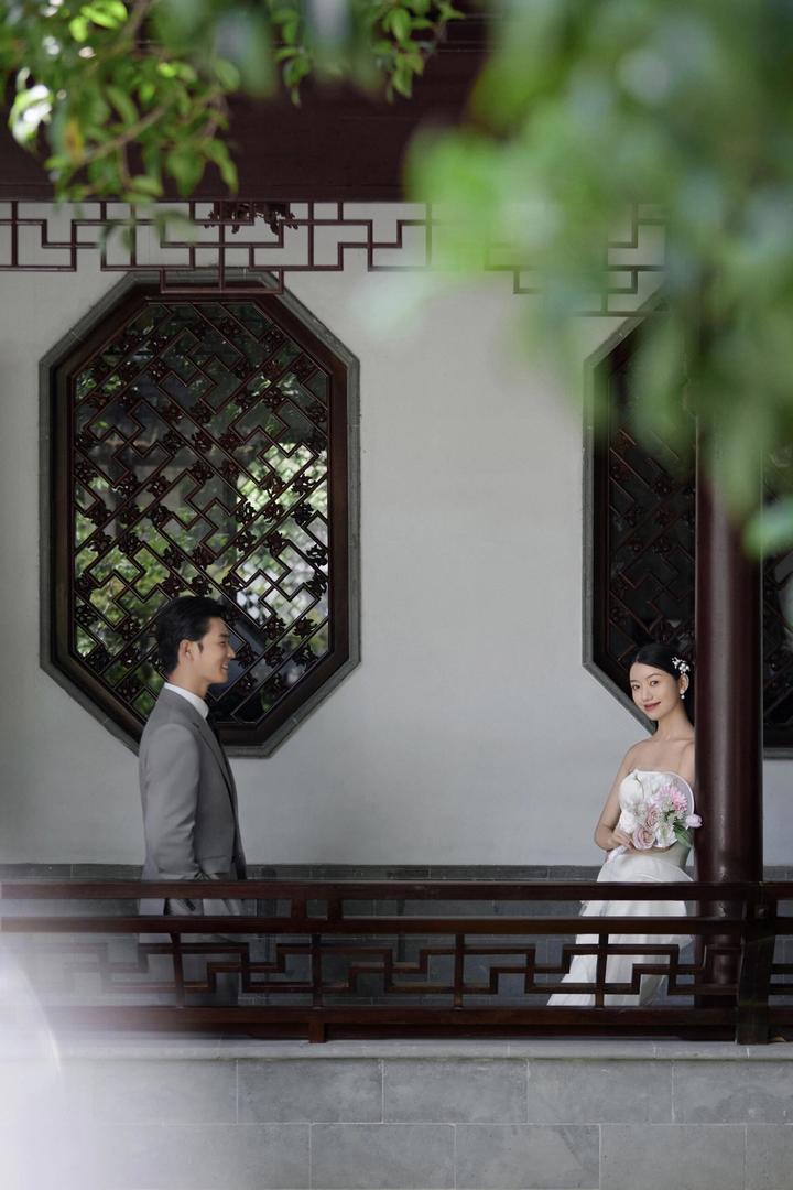【园林婚纱照实在优雅】