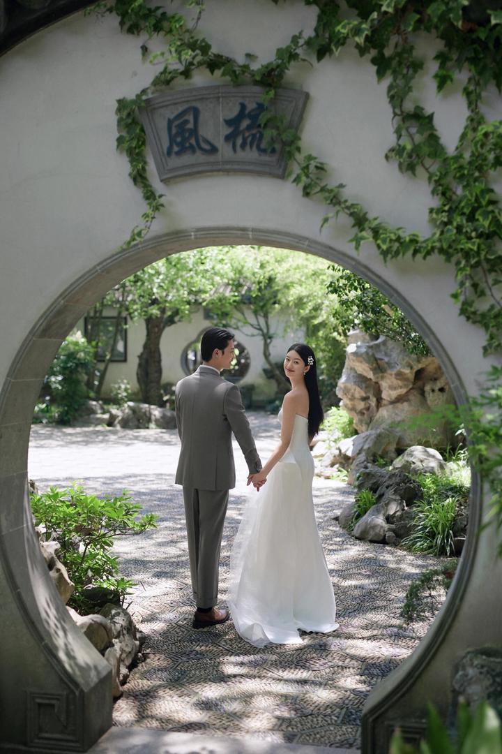 【园林婚纱照实在优雅】