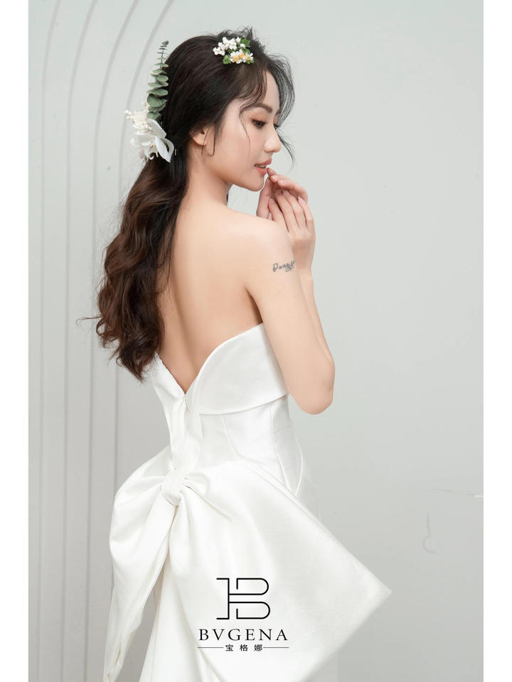 BVGENA|缎面蝴蝶结婚纱