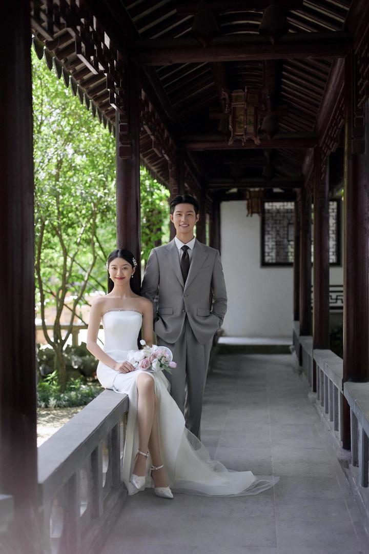 【园林婚纱照实在优雅】